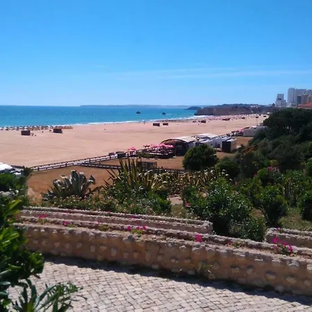 Club Praia Da Rocha 3 *